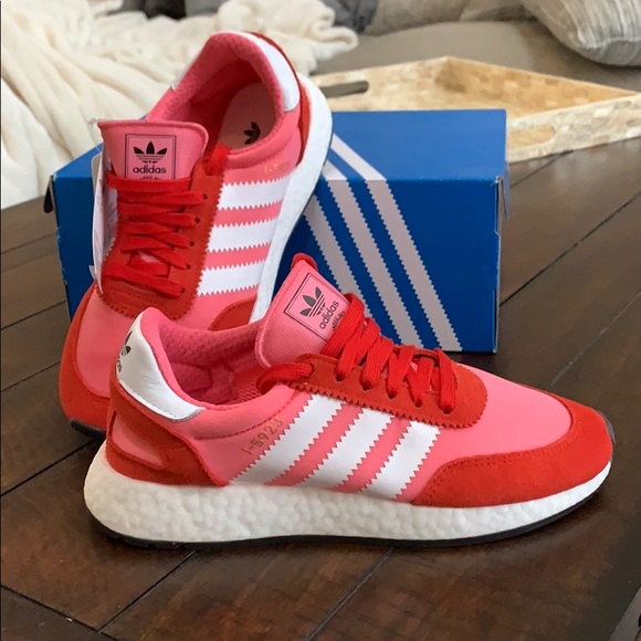 adidas Shoes - ⭐️ NWT Adidas Originals shoes, 7.5